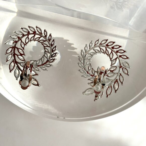 NWT Marquise Cubic Zirconia Kenneth Jay Lane White Gold Spiral Foliage Clip Ons - Picture 10 of 10